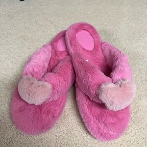 Auden Faux Fur Heart Flip Flop Slippers- Size 11